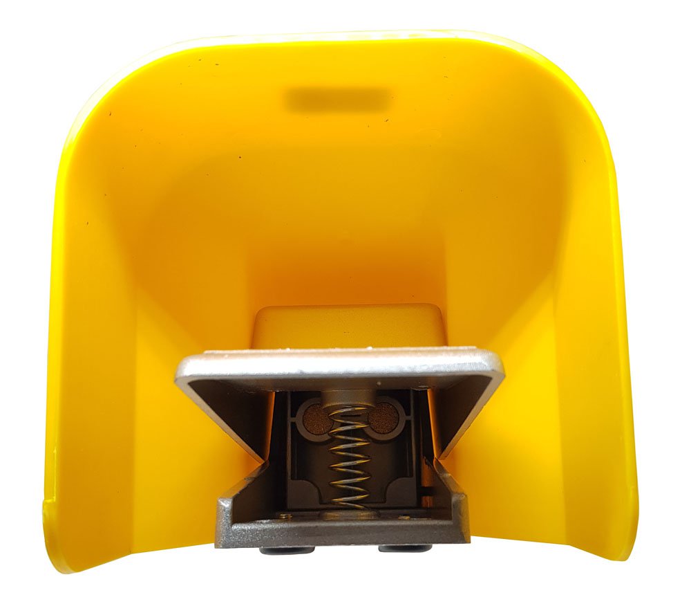 VÁLVULA PNEUMÁTICA PEDAL 5/2 VIAS 1/4 KFF RETORNO MOLA COM PROTETOR PLÁSTICO-4F21008G