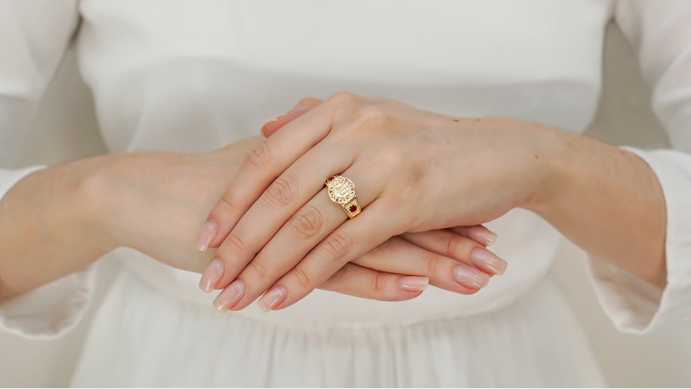 Anel de Formatura de Direito Sinete II (mão 2)