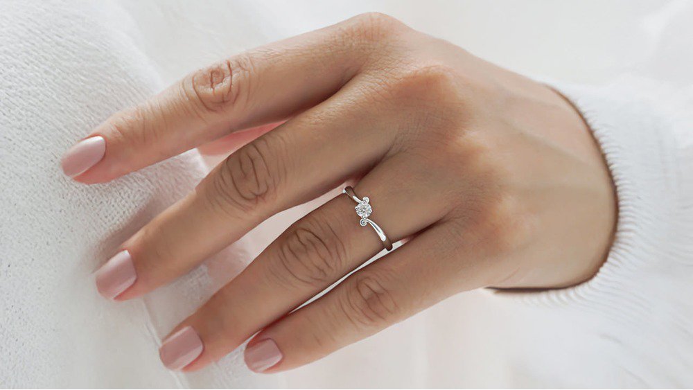 Anel de Noivado Dreamy I (mão)